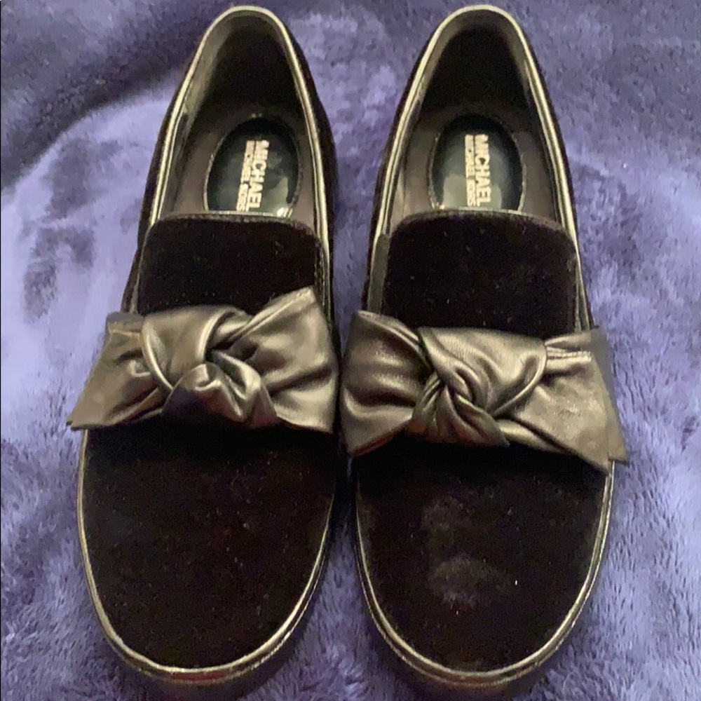 Michael Kors Willa velvet slip on sz 6.5